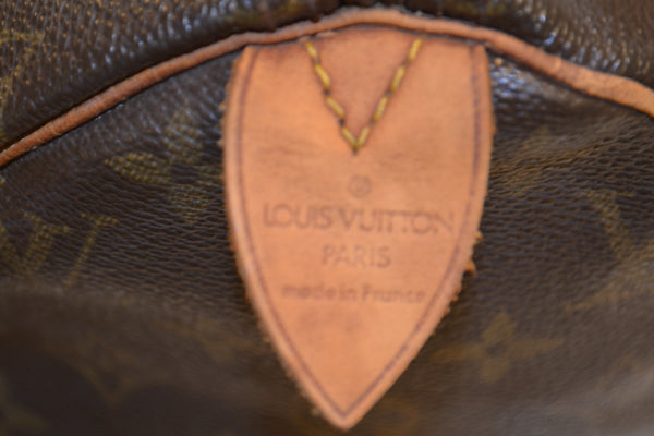 Authentic Louis Vuitton Monogram Speedy 25 Handbag (SALE - 68% OFF  *RETAIL - $950.00)