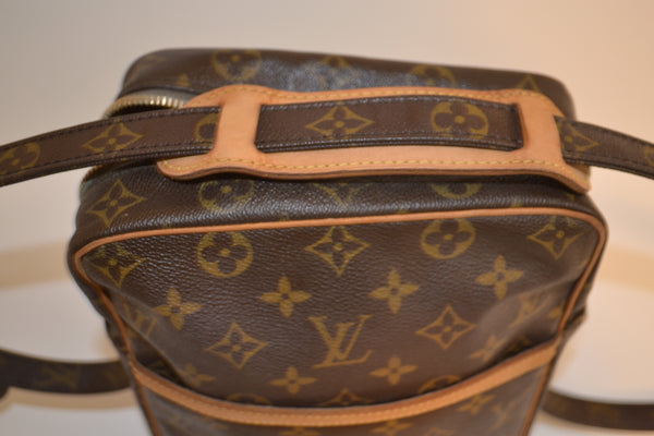 Authentic Louis Vuitton Monogram Danube MM Shoulder Crossbody Messenger Bag Handbag (SALE - 80% OFF)