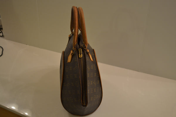 Authentic Louis Vuitton Monogram Ellipse MM Handbag - Includes LV Lock "GUC" (SALE - 72% OFF Retail $1470.00)