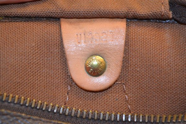 Authentic Louis Vuitton Monogram Speedy 30 Handbag "Good Condition" (SALE - 73% OFF)
