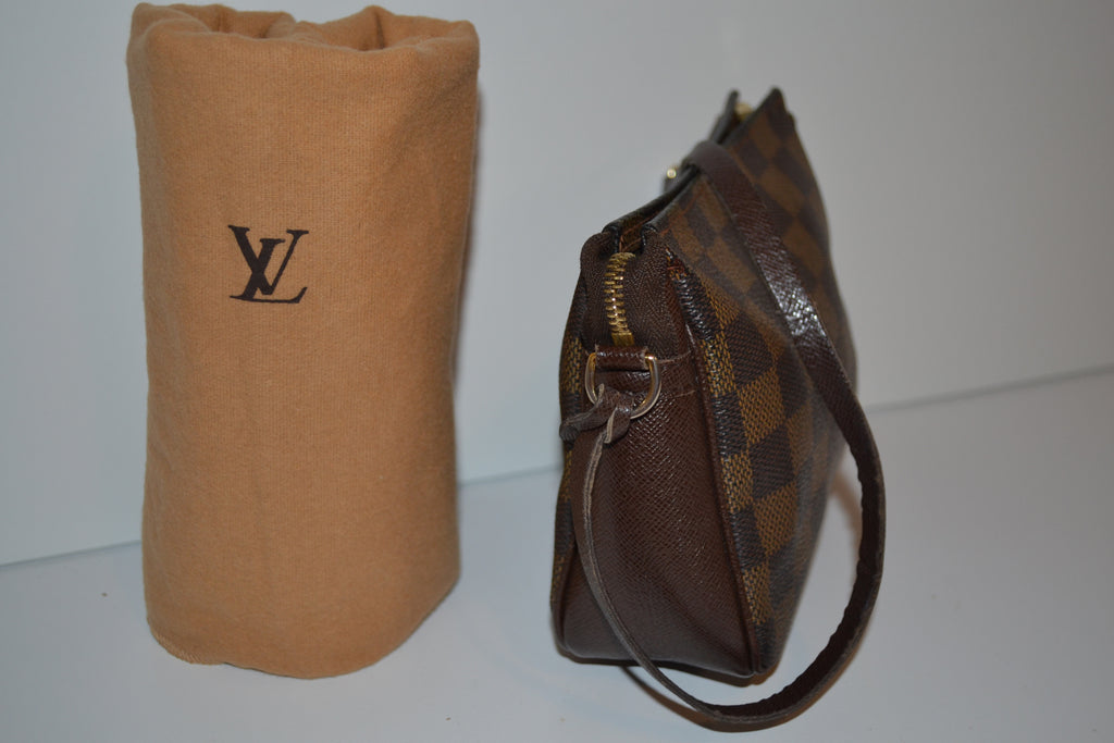 Qoo10 - Louis Vuitton Foundation Clutch ☆ Canvas Bag ☆ Laptop Bag 13 inch  Pouc : Bag/Wallets