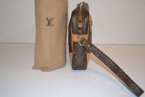 Louis Vuitton Marly Dragonne Monogram Pochette Clutch Bag - Includes LV Dust Bag