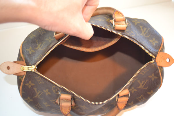 Authentic Louis Vuitton Monogram Speedy 30 Handbag - Includes LV Dust Bag "VGUC" (SALE - 70% OFF)