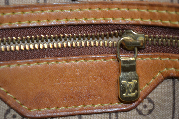 Authentic Louis Vuitton Monogram Neverfull PM Shoulder Tote Bag - Includes LV Dust Bag (SALE - 60% OFF)