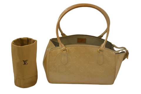 Authentic Louis Vuitton Sherwood Pm Blanc Corail Beige Handbag (GUC) - Includes LV Dust Bag